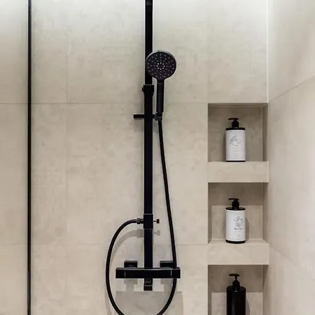 Luxury Penthouse In Area, Balcony & Parking Korter