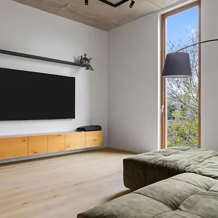 Korter Luxury Penthouse In Area, Balcony & Parking *