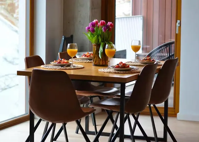 Luxury Penthouse In Area, Balcony & Parking Διαμέρισμα *