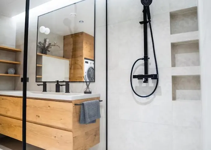 Apartment Luxury Penthouse In Area, Balcony & Parking