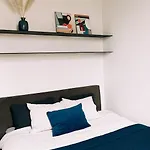 Lägenhet Luxury Penthouse In Area, Balcony & Parking *