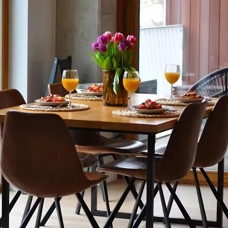 Luxury Penthouse In Area, Balcony & Parking Apartment *