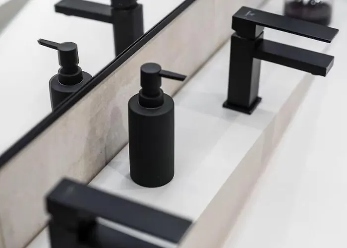 Korter Luxury Penthouse In Area, Balcony & Parking *