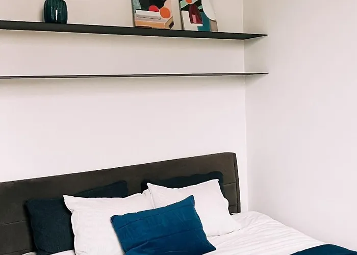 Korter Luxury Penthouse In Area, Balcony & Parking *