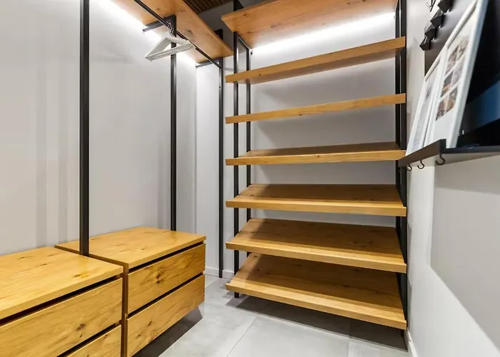 Luxury Penthouse In Area, Balcony & Parking Korter